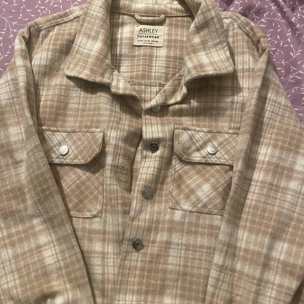 Ashley By 26 International Beige Plaid Shirt Jacket